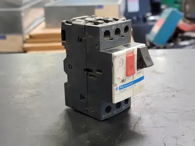 USED TELEMECANIQUE GV2ME07