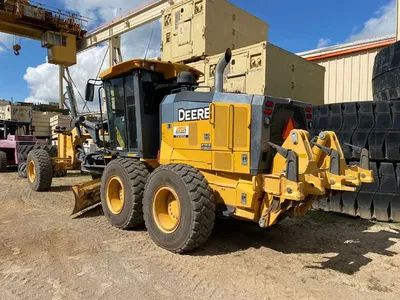2015 John Deere 772GP