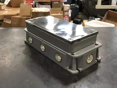NEW HUBBELL 6275