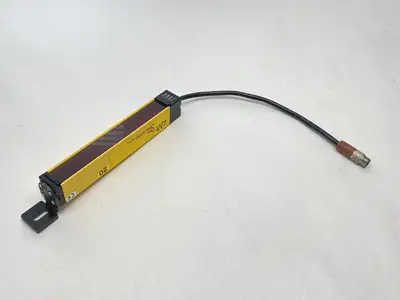 Used STI Micro Safe Light Curtain Transmitter 70191-1077 Light Curtains & Grids Michigan US | Maverick Industrial Sales #1402195