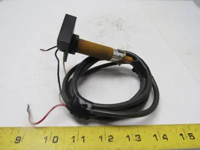 Omron E3F-DS10Z1 Photoelectric Proximity Sensor 24-240VAC 18mm