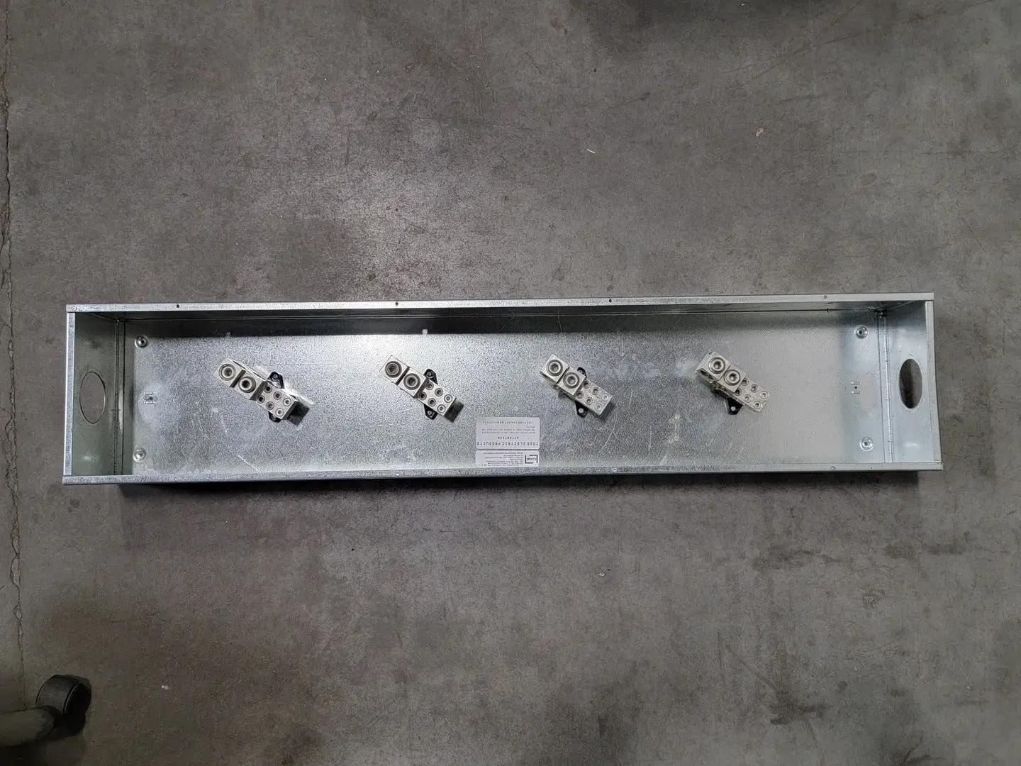 Splitter Trough Box 48" x 10" x 6"