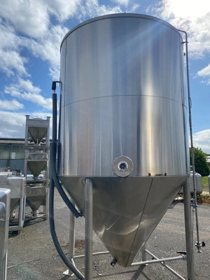 Used _UNKNOWN_ 5,600 Litre Stainless Steel Tanks GB | Perry Equipment #1136192