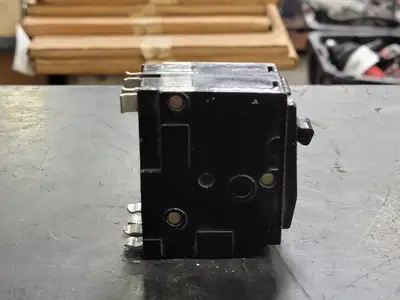 Used SQUARE D QO215 Switchgears British Columbia CA | Lenmark #294532