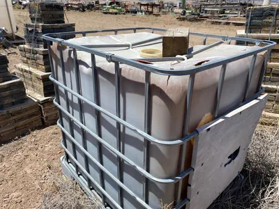 USED CLAWSON 330 GALLON