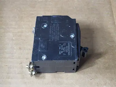 15 Amp, 2 Pole, 120/240 Volt Circuit Breaker