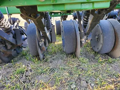 USED 2016 JOHN DEERE 1890 / 1910