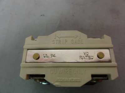 NEW LEVITON 2720