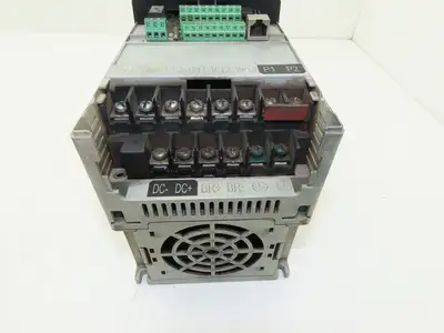 Allen Bradley 22B-D012N104 PowerFlex 40 AC Drive 460VAC 7.5HP 3PH Ser A FRN 6.01