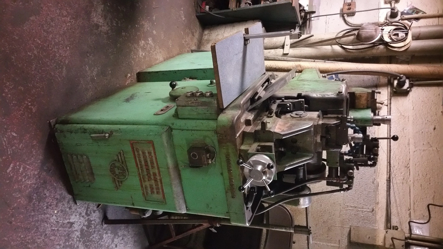 USED 1966 ROYAL MASTER