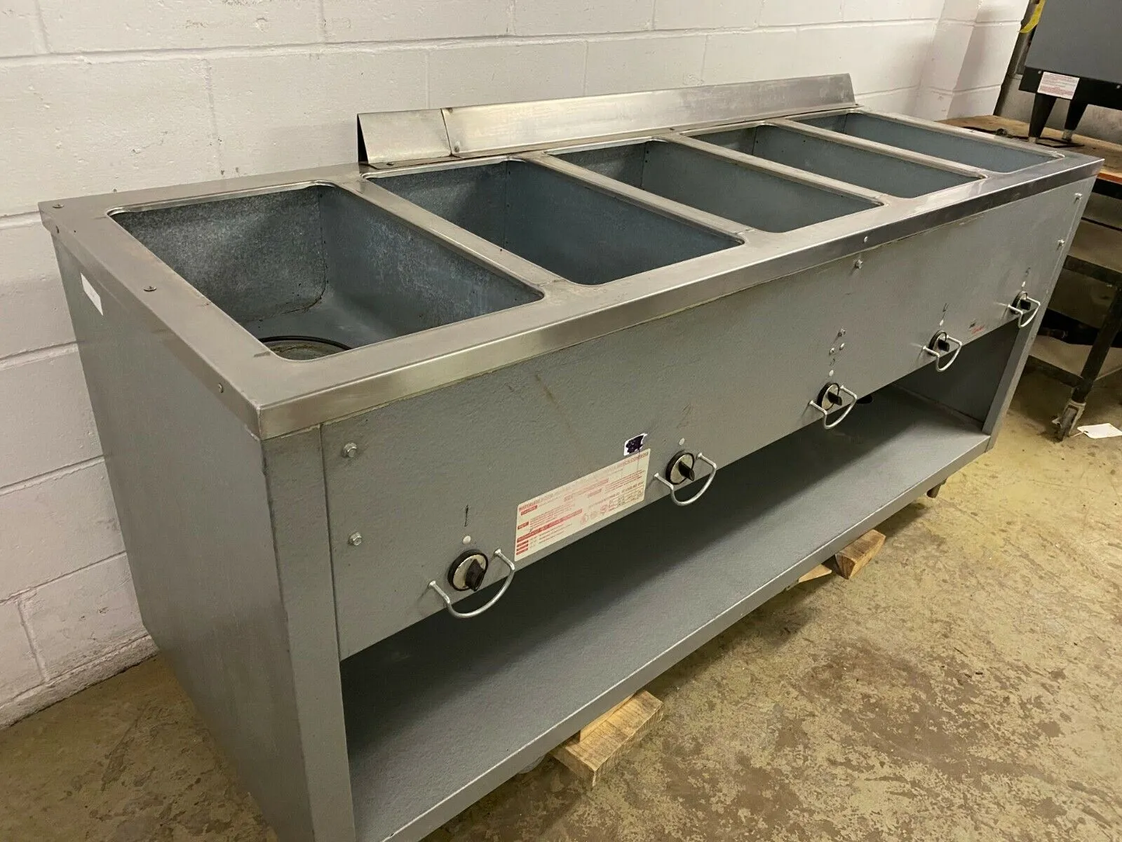 152-0369 Duke 5 Well 72 Inch Waterless Hot Food Warmer