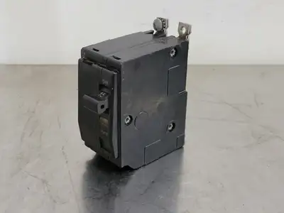Used SQUARE D QOB215 Switchgears British Columbia CA | Lenmark #244674