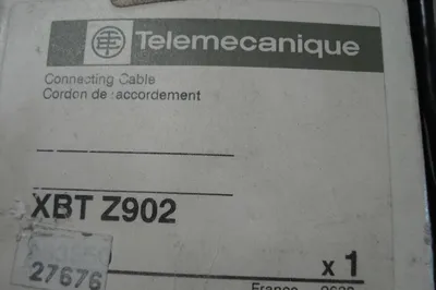NEW TELEMECANIQUE XBT Z902 CABLE