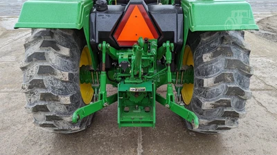 USED 2013 JOHN DEERE 5055E