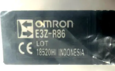 NEW OMRON E3Z-R86 PHOTOELECTRIC SWITCH 12-24VDC E3ZR86