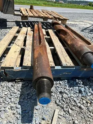 Used AFTERMARKET 5-7/8” TO 6” D X 62" L CHISEL DRILL BIT FOR CABLE TOOL Drills Pennsylvania US | East West Machinery & Drilling #1417421