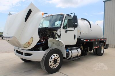 Used 2017 INTERNATIONAL DURASTAR 4300 Vacuum Truck Texas US | Roll Off Truck World #1491746