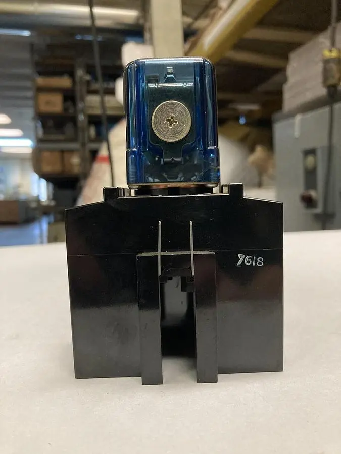 Used MICRO SWITCH FE-21030 Relays & Switches | Surplus Asset Holdings #1205699