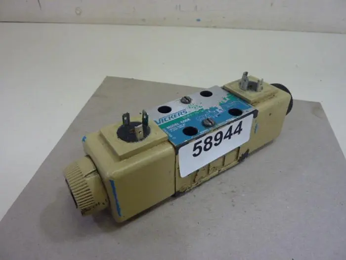 Used VICKERS DG4V3S20MUB550 Valves/Fittings Michigan US | Ideal Machinery #575996