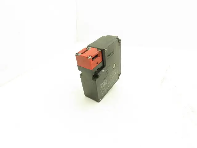 Omron D4NL-4GDG-B4 Guard Safety-Door Switch Interlock Solenoid Release 24VDC