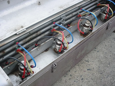 USED SPRAYING SYSTEMS CO. 4 HEAD SPRAYER