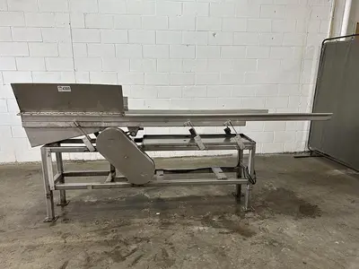 9' Shaker Conveyor