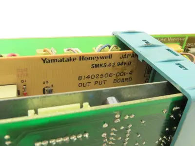 Honeywell DC4000  Digital Temperature Controller DC4000 5GTC1400000 120/240V