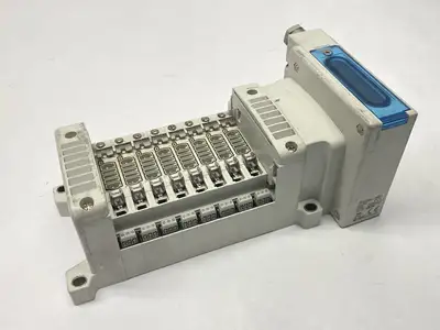 VV5QC11-08N35DAN-S | SMC  Pneumatic Plug-In Manifold 8-Station - Used