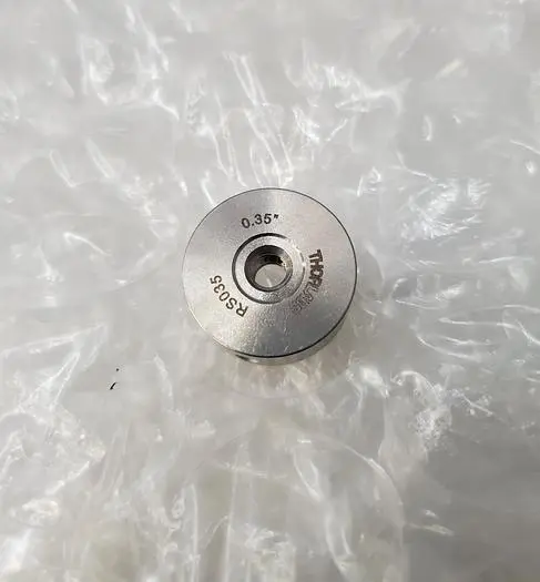 NEW THORLABS RS035