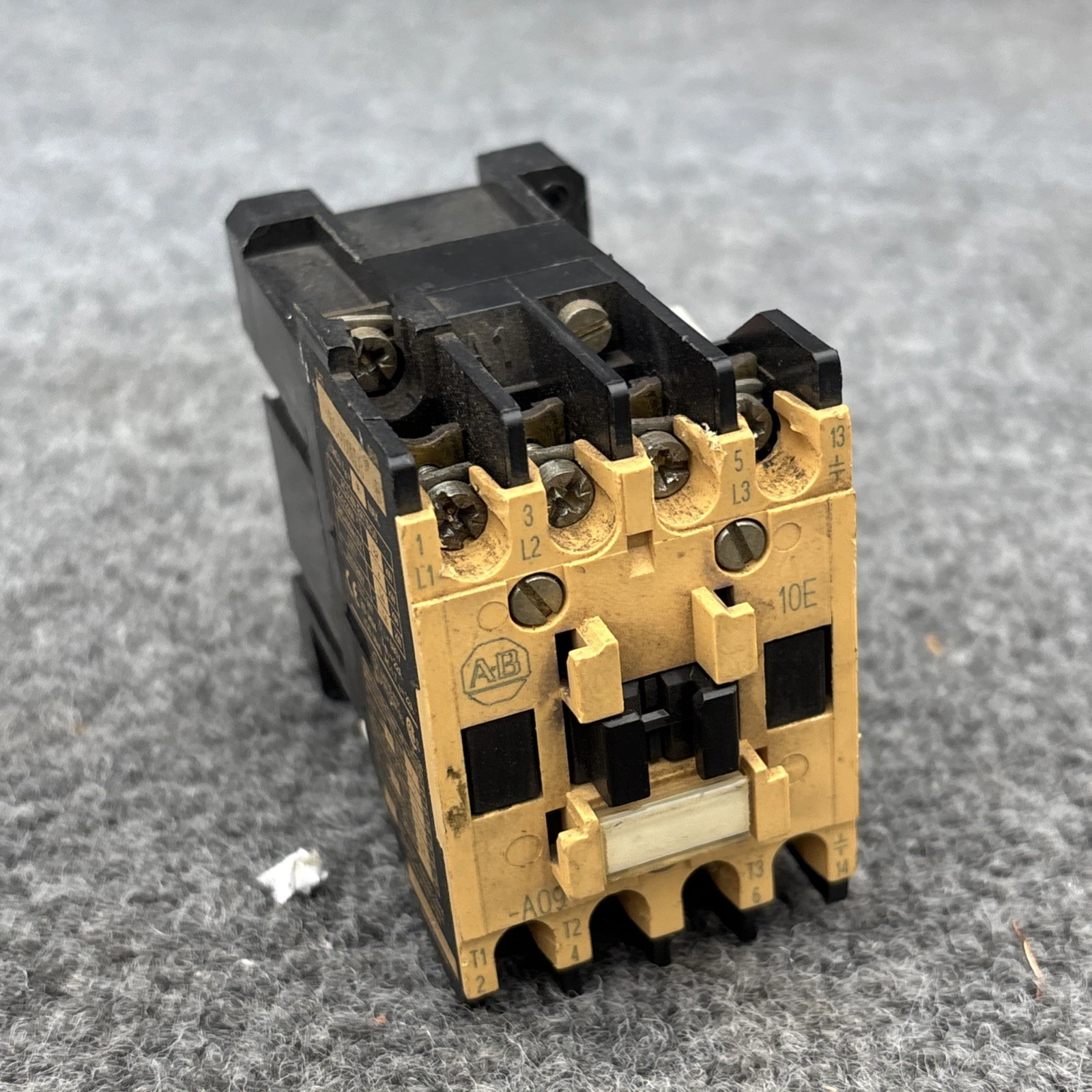 Used Allen-Bradley 100-A09N03 PLC Contactors California US | Davliegogo LLC #1708436