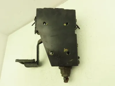 Toyota 5FBE15 Hydraulic Brake Pedal Assembly Master Cylinder