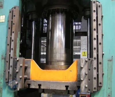 Used 1982 COLLMANN PHMB 450 PHILMUT Hydraulic Presses | F.M.T. Group s.r.o. #1252995