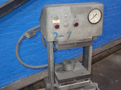 USED DAKE 44225