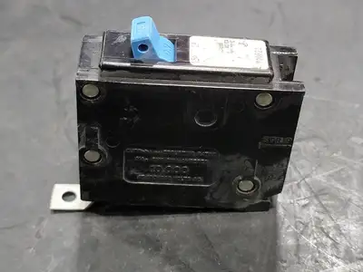 15 Amp, 1 Pole, 120/240 volts Circuit Breaker