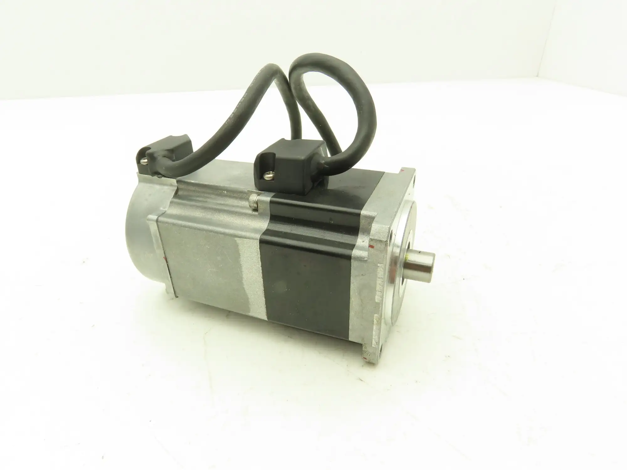 Tamagawa TS4607N7138E200 TBL-i II AC Servo Motor 0.2kw 200V 3000 RPM