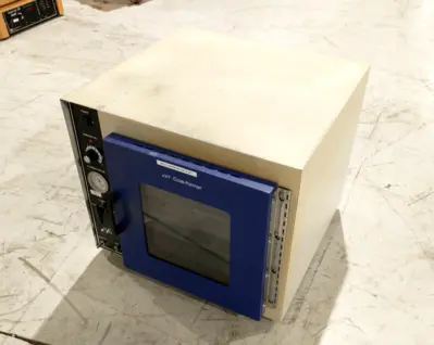 USED COLE-PARMER LAB OVEN