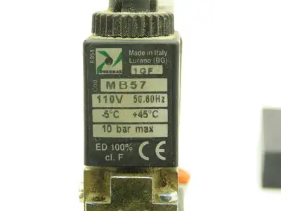 Pneumax 414/2.32.0.12NA.M2 Pneumatic Solenoid Valve 3/2 Pos 110V  Lot of 4
