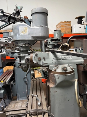 BRIDGEPORT J-HEAD MILLING MACHINES, VERTICAL | Wheeler Machinery Sales (4)