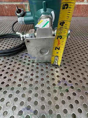 USED YOKOGAWA ADMAG AXF 010C MAGNETIC FLOWMETER W/ 1/2" SANITARY FITTING