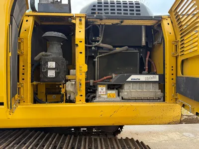 USED 2017 KOMATSU HB215LC-2