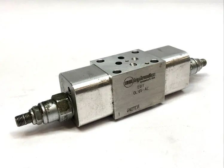 Used SUN HYDRAULICS ISO 03 HYDRAULIC MANIFOLD Parts (Hydraulics and Pneumatics) Michigan US | Maverick Industrial Sales #1091810