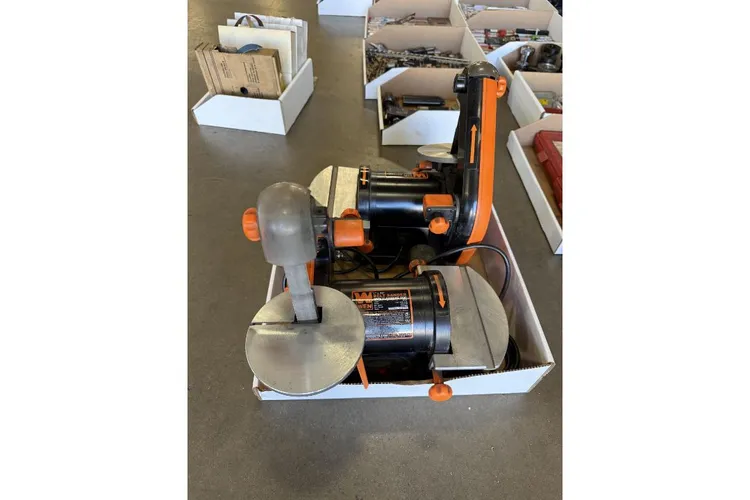 Used _UNKNOWN_ _UNKNOWN_ Woodworking Sanders Utah US | KD Auctions #1553868