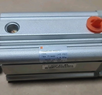 NEW SMC CDQ2D32-45DMZ-M9BL