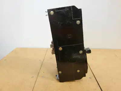 USED SQUARE D Q1370