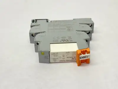 2967837,PLC-BSC-24DC/1IC/ACT | Phoenix Contact PLC-BSC-24DC/1IC/ACT Relay Base 2967837 w/ 2961341 Relay - Used