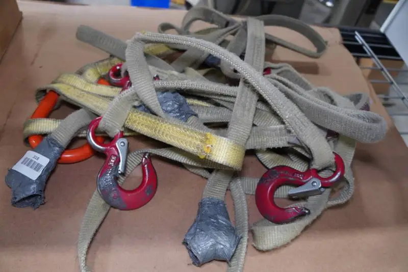 Lifting Straps with Hooks