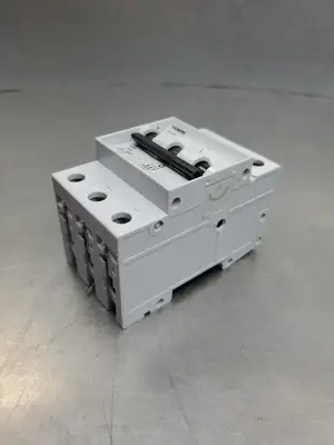 USED Siemens 5SX23 C20 Circuit Breaker, 20A, 400VAC, 3P