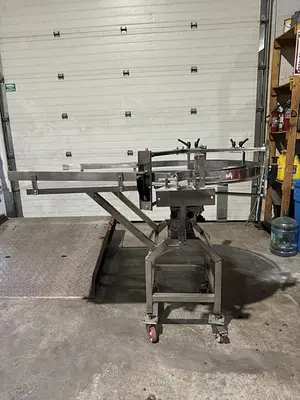 Used 39" Stainless Steel Accumulating/Unscrambling Table