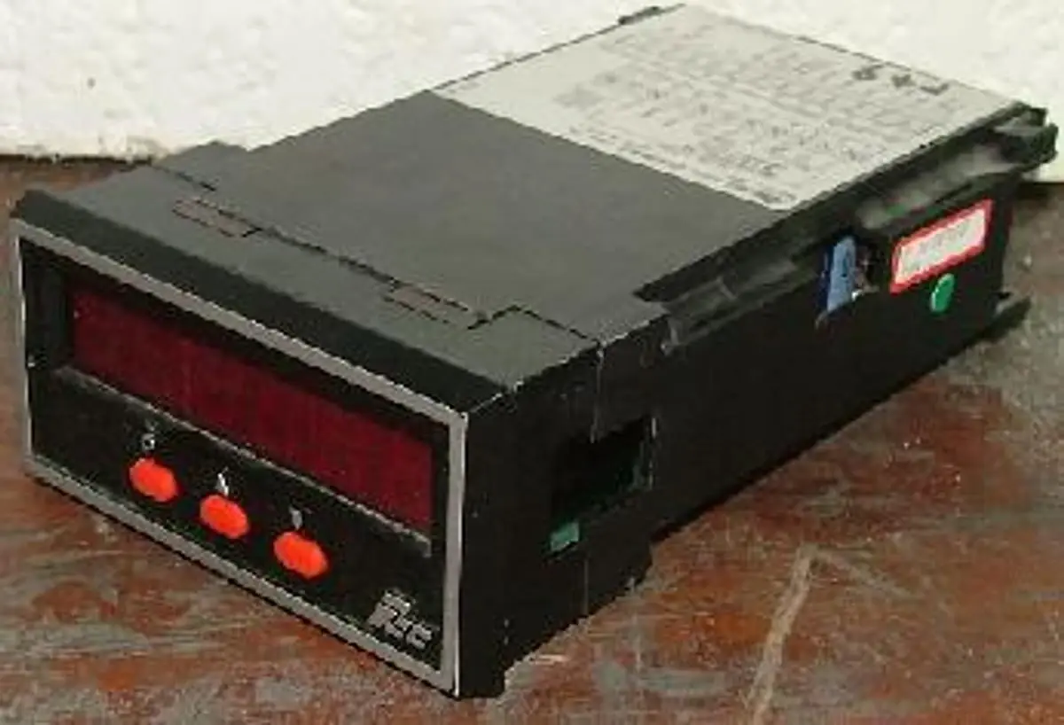 QTY. 1. RED LION CONTROLS PT# IMP23107 3994/ MODEL...
