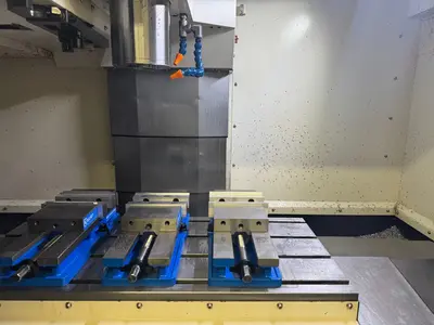 2015 HYUNDAI WIA F400 Vertical Machining Centers | Toolquip, Inc. (5)